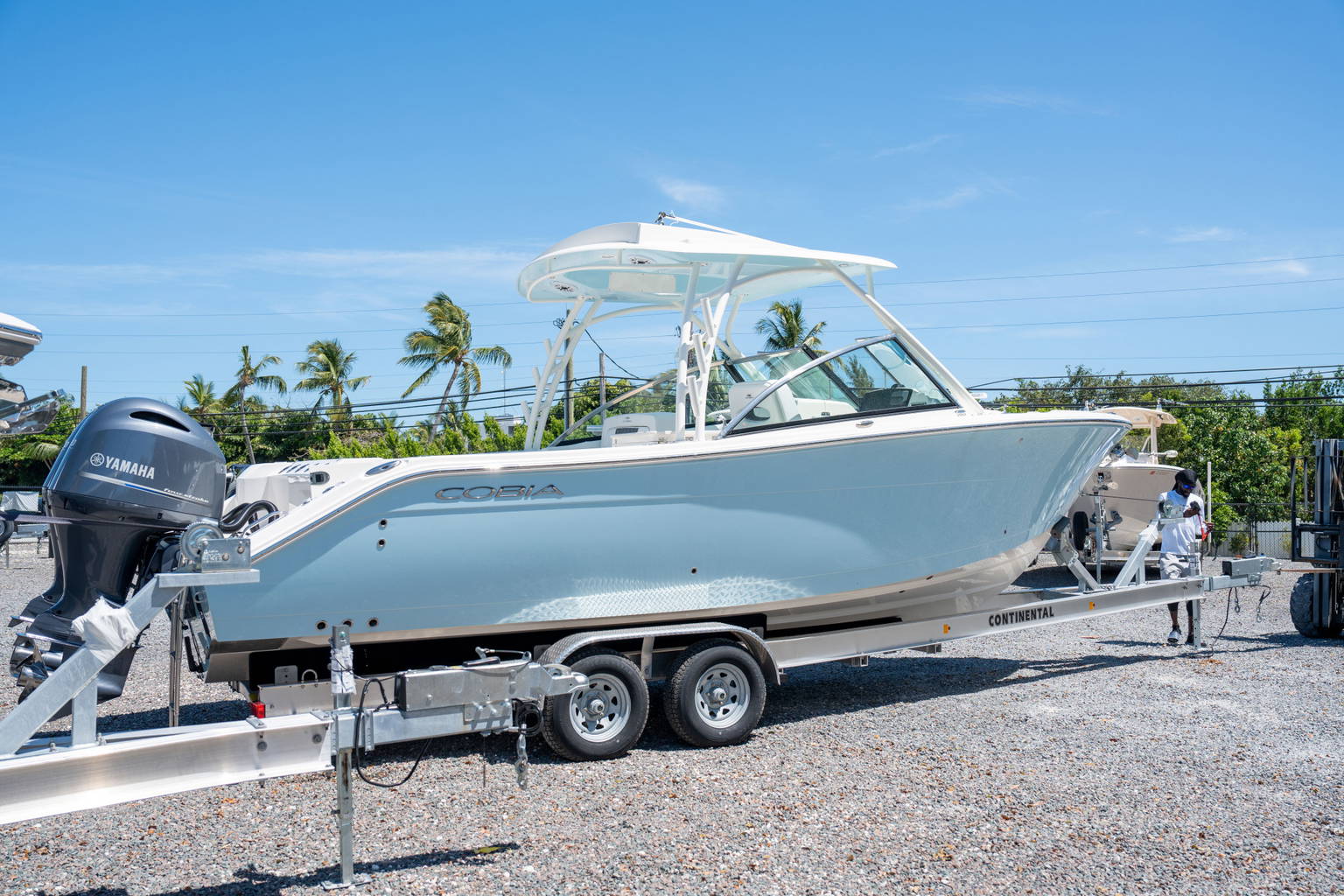 New 2024 Cobia 280 DC #D003 image 5