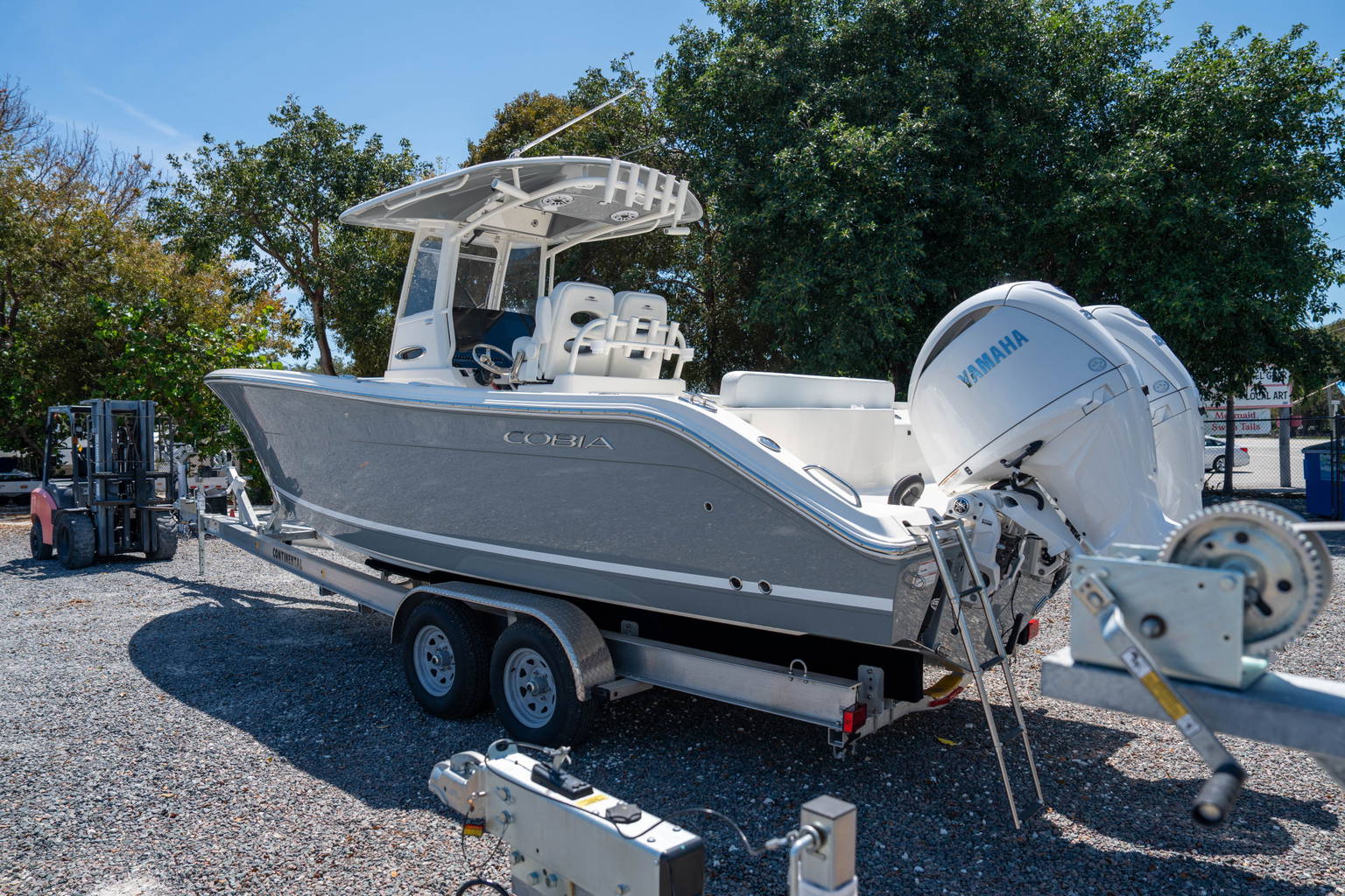 New 2024 Cobia 280 CC #D020 image 5