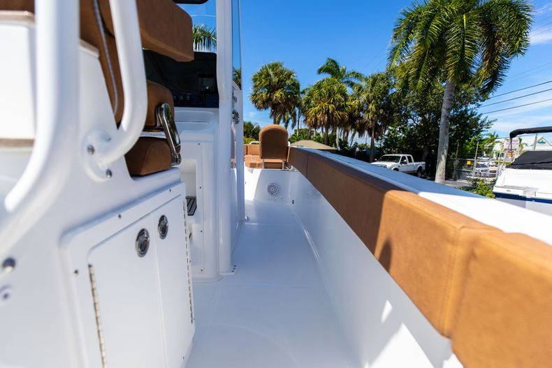 New 2023 Sea Hunt Escape 27 #0058 image 17