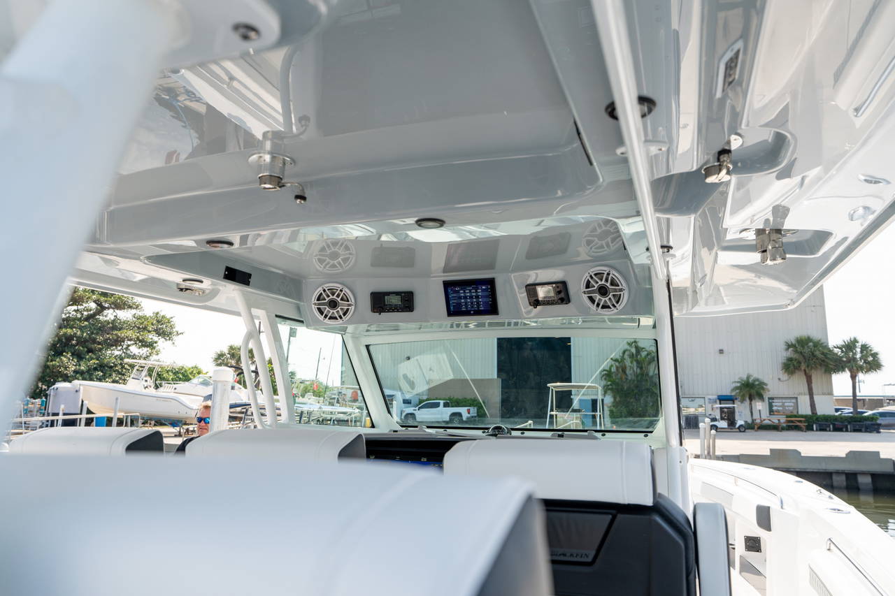 Alternative image of Blackfin 400CC in West Palm Beach, FL