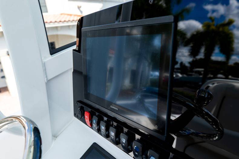 Alternative image of Sea Hunt Ultra 265 SE in West Palm Beach, FL