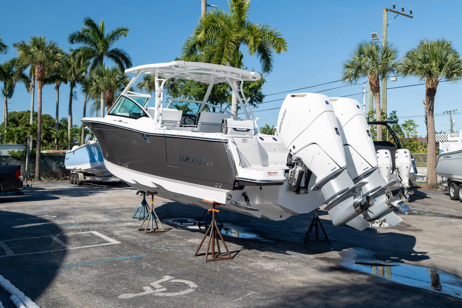 New 2024 Blackfin 302DC #L121 image 4