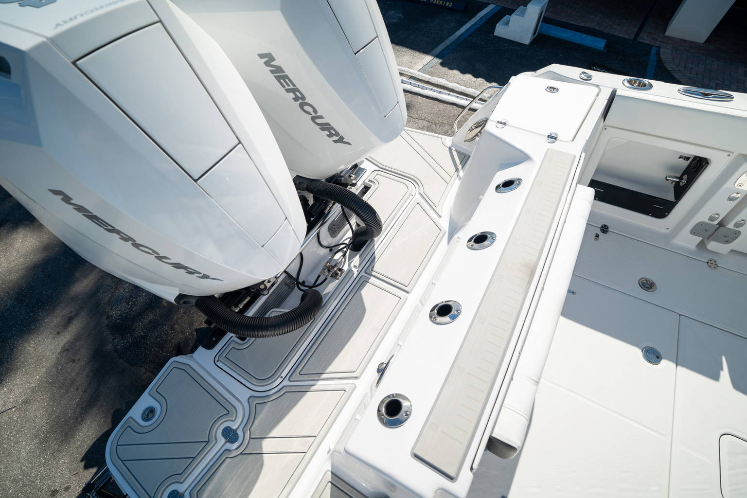 New 2024 Blackfin 302DC #L121 image 10