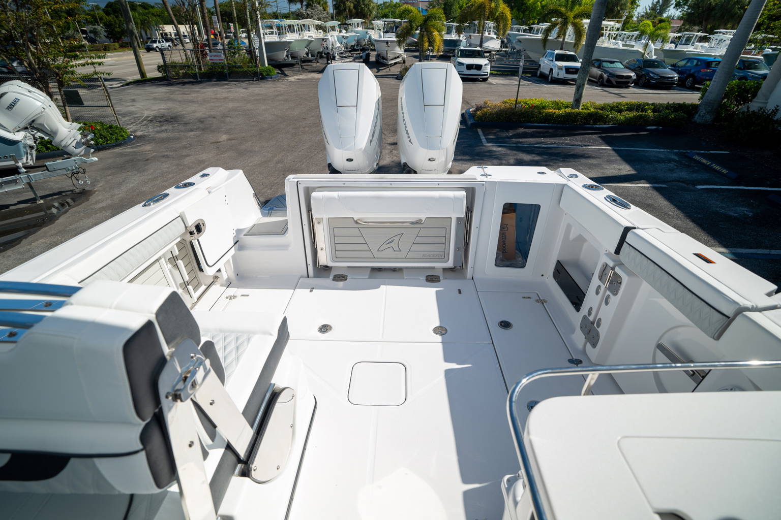 New 2024 Blackfin 302DC #L121 image 13