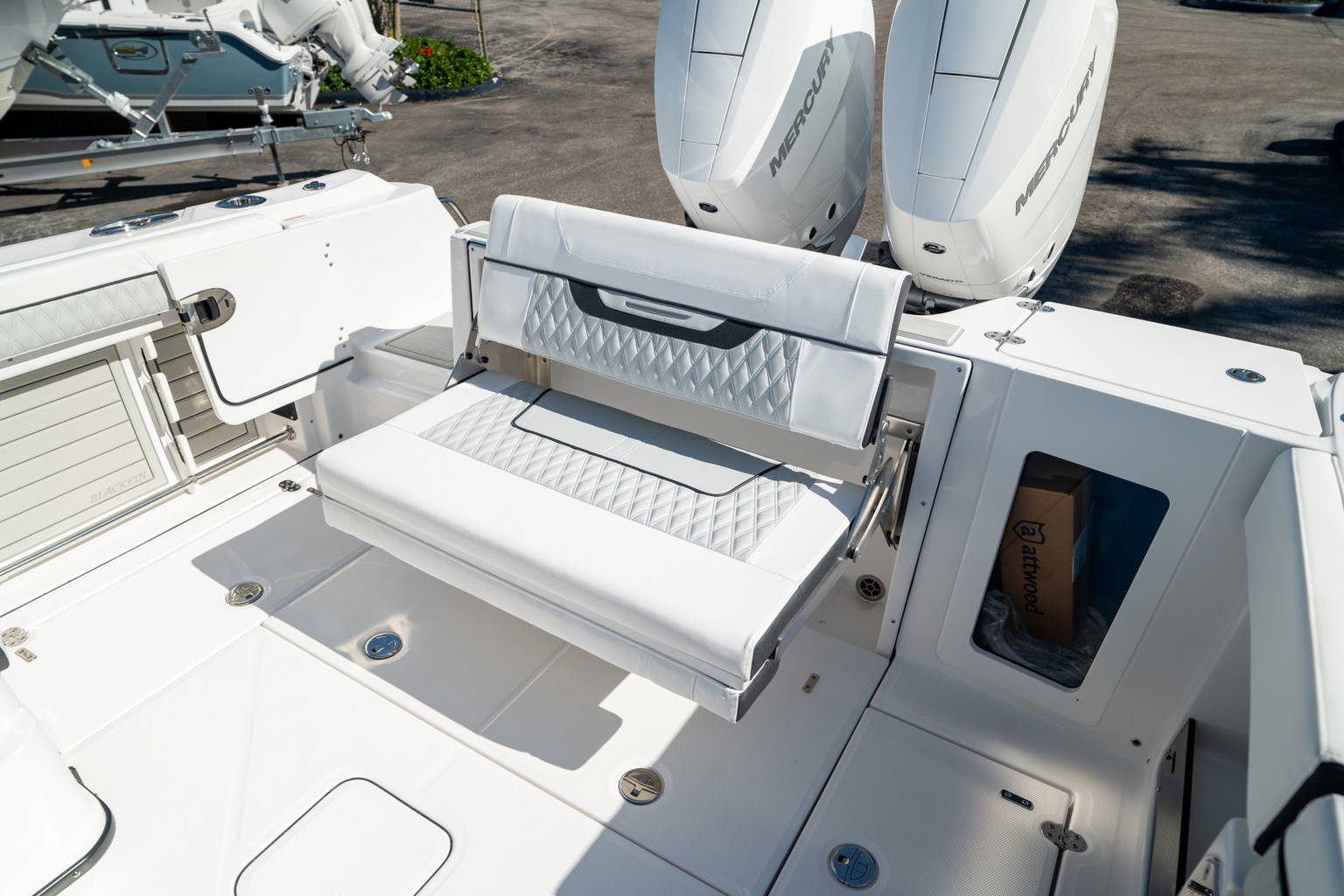 New 2024 Blackfin 302DC #L121 image 18