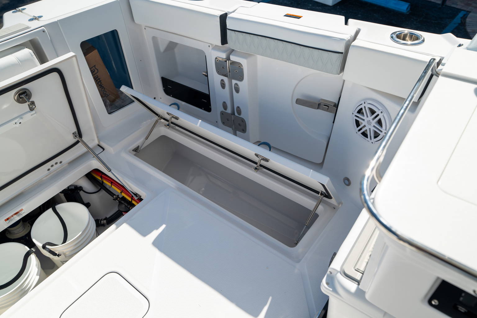 New 2024 Blackfin 302DC #L121 image 21