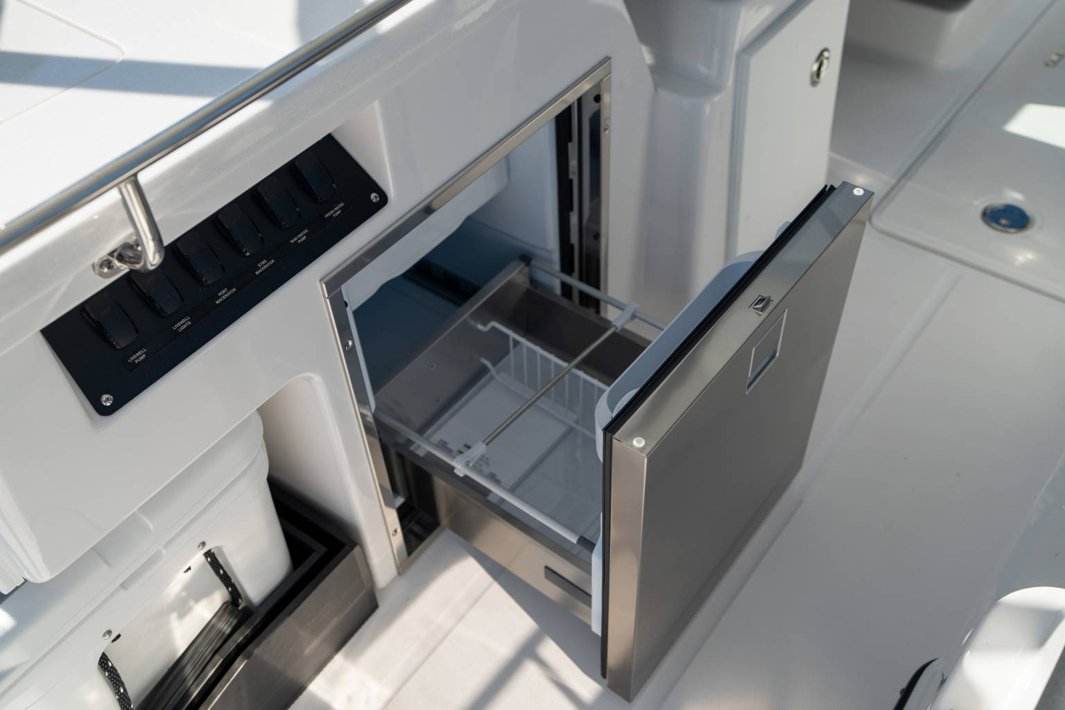 New 2024 Blackfin 302DC #L121 image 24