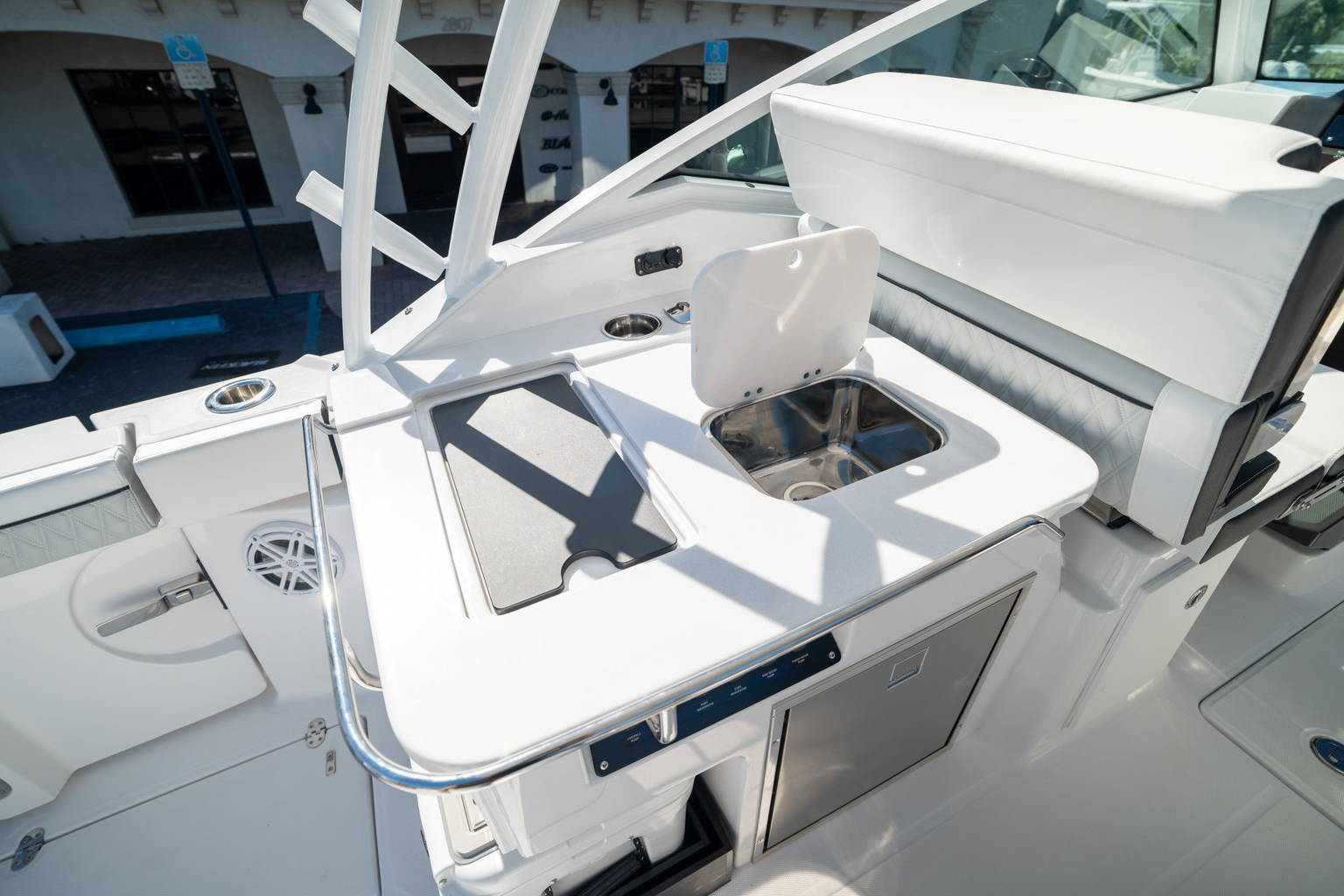 New 2024 Blackfin 302DC #L121 image 25