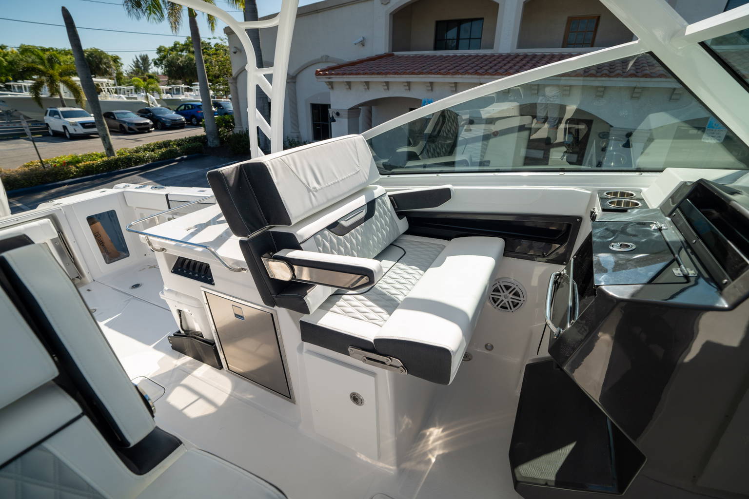 New 2024 Blackfin 302DC #L121 image 31