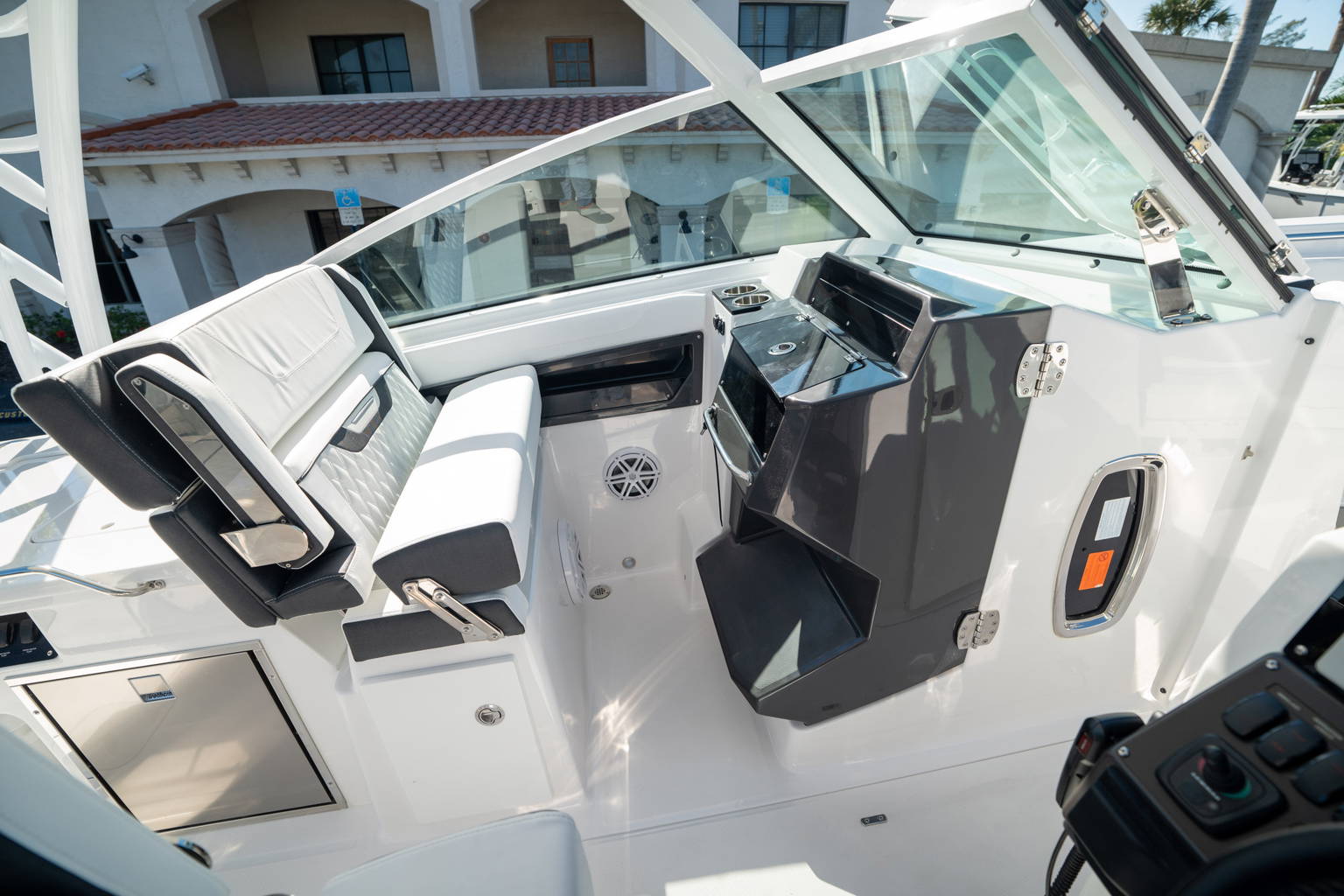 New 2024 Blackfin 302DC #L121 image 37