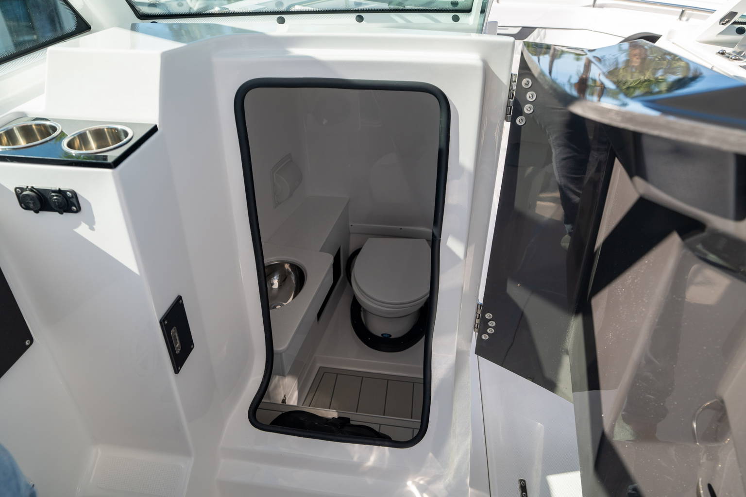 New 2024 Blackfin 302DC #L121 image 38