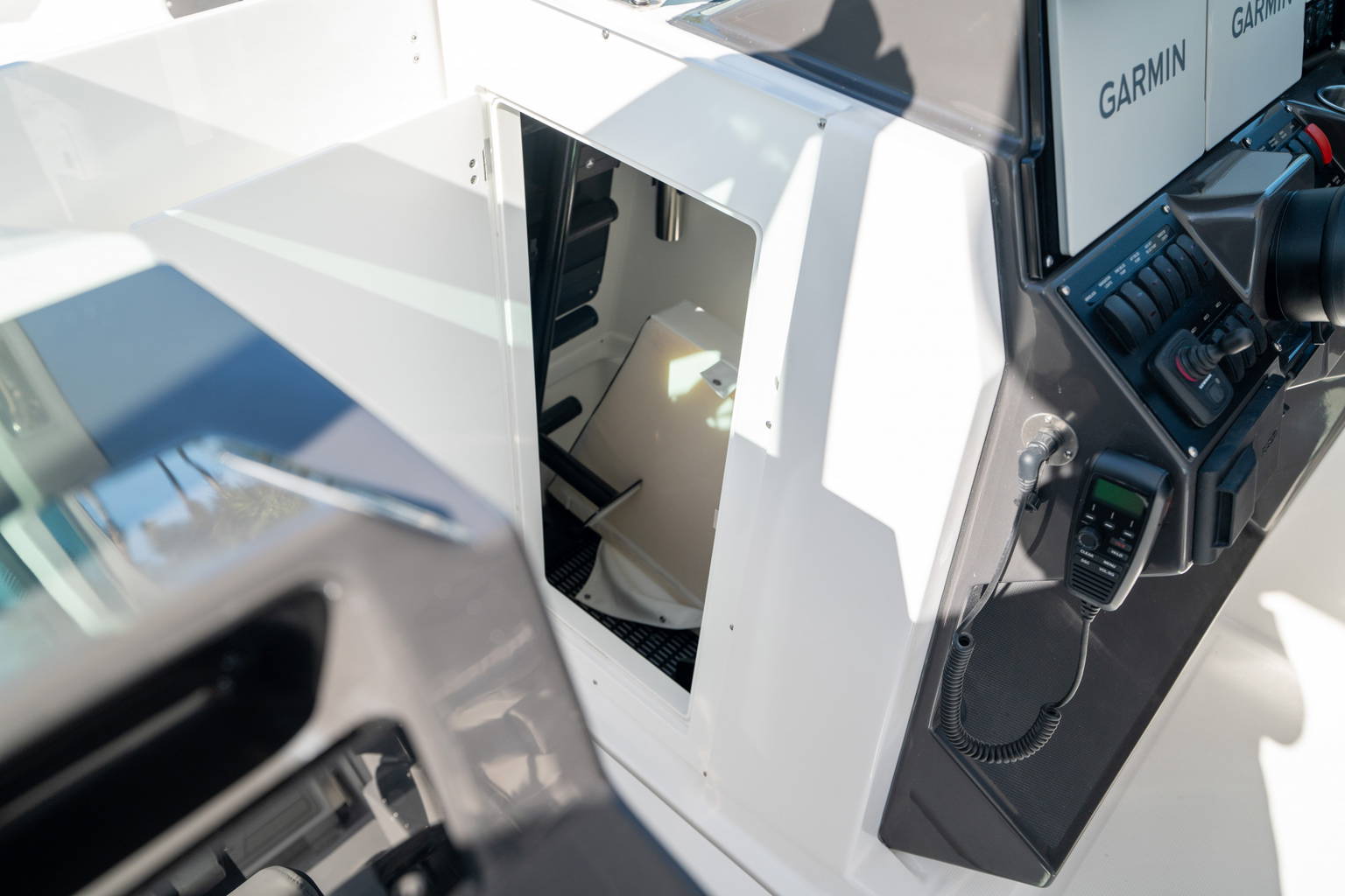 New 2024 Blackfin 302DC #L121 image 43