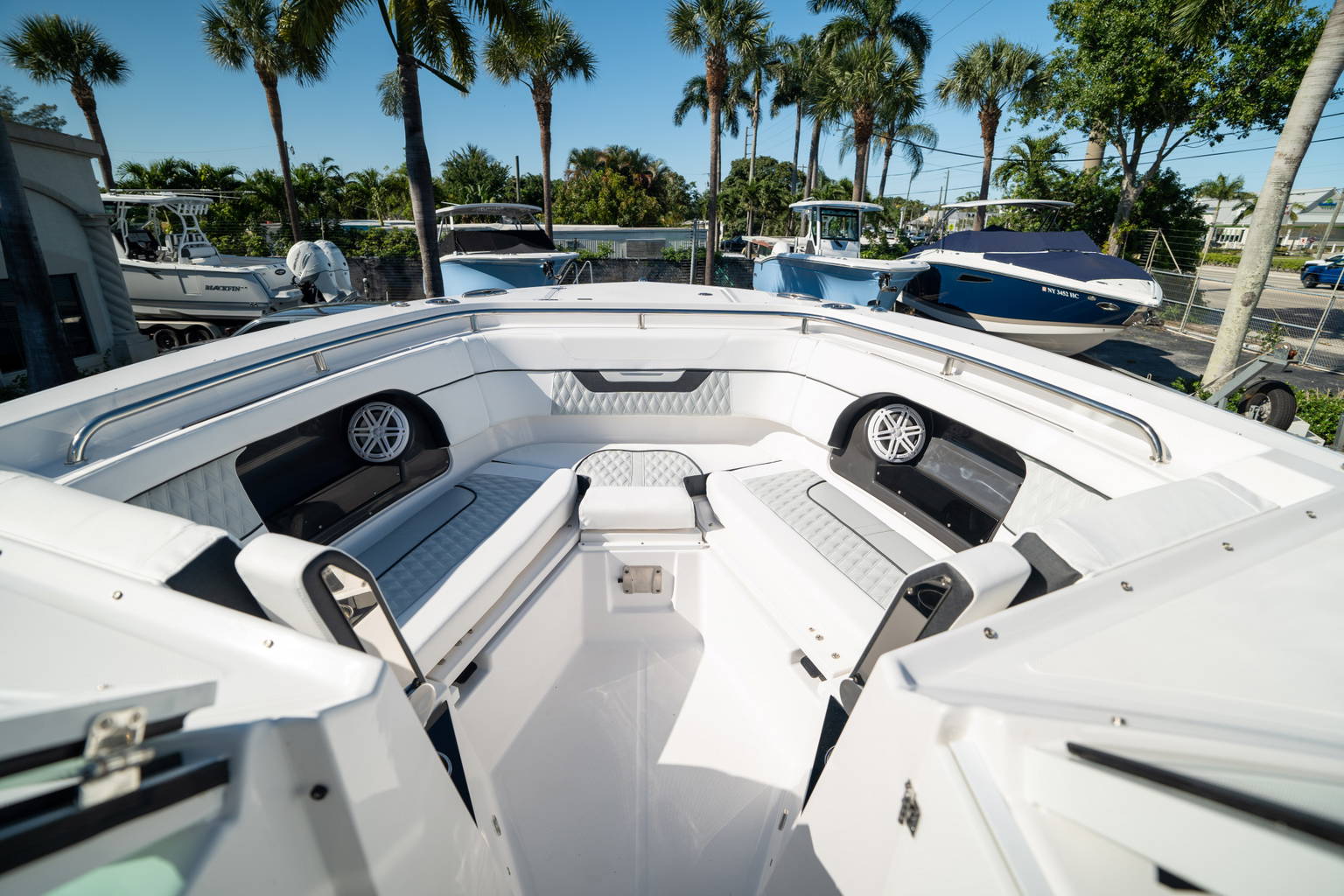 New 2024 Blackfin 302DC #L121 image 45