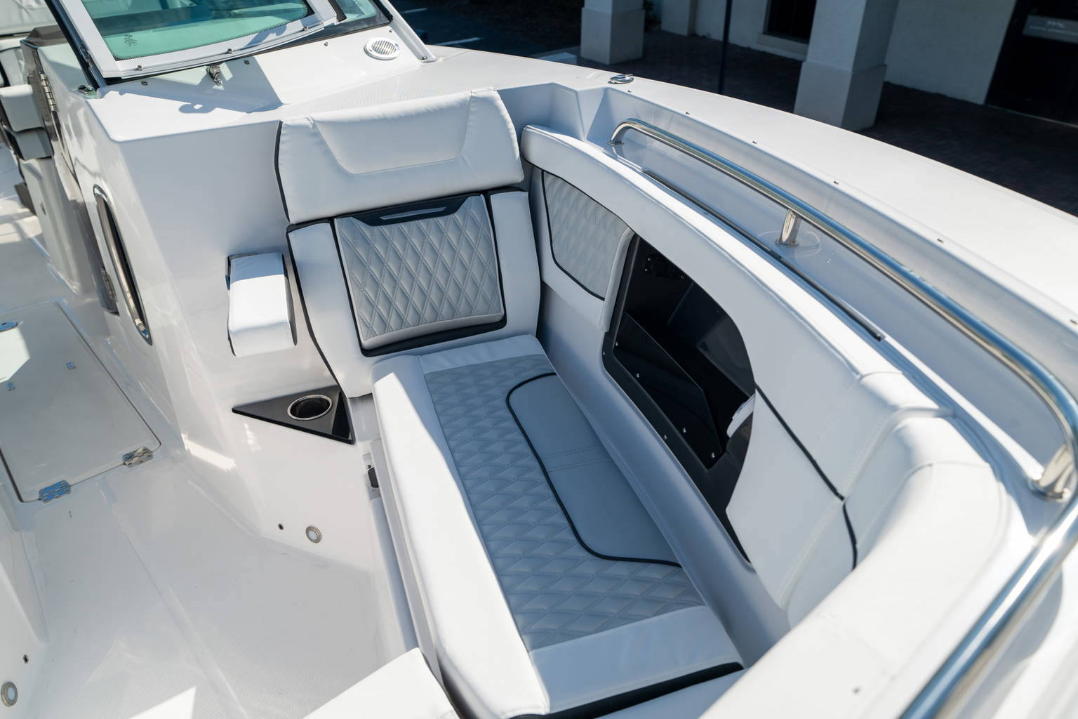 New 2024 Blackfin 302DC #L121 image 52