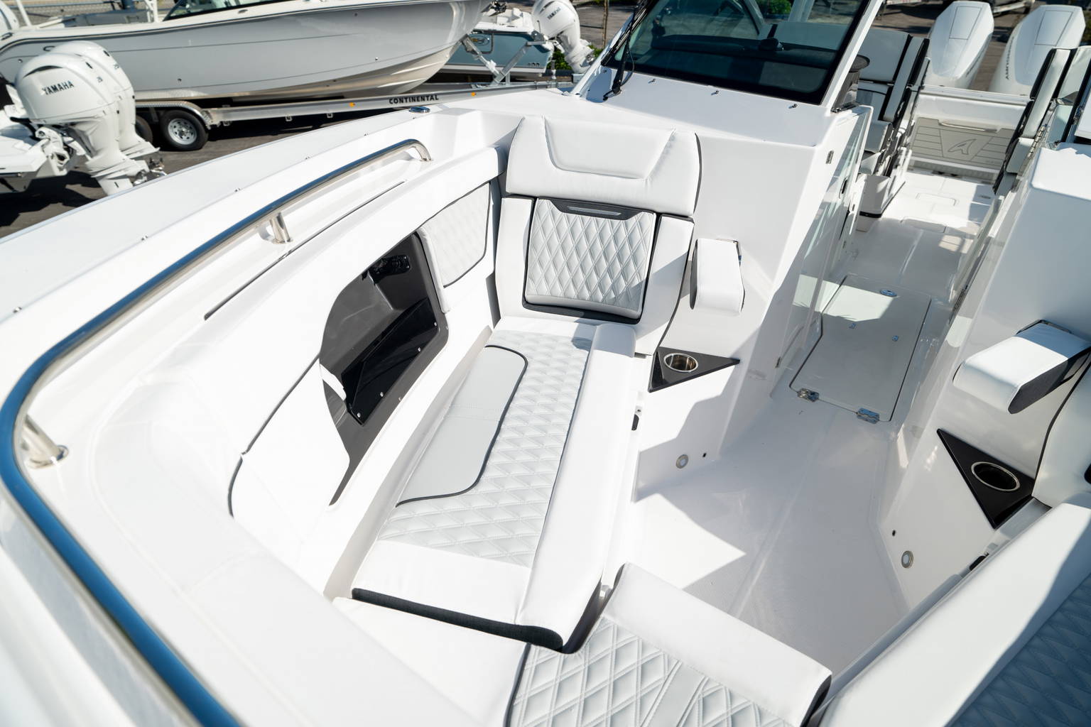 New 2024 Blackfin 302DC #L121 image 53