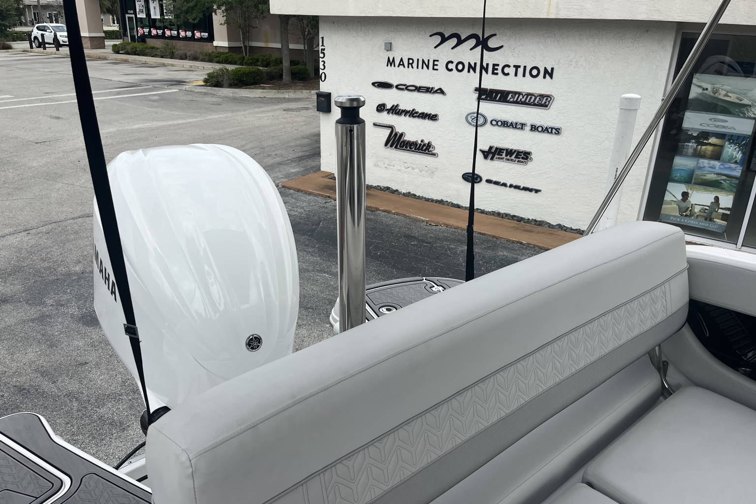 New 2023 Hurricane SunDeck 2410 OB #9691 image 17