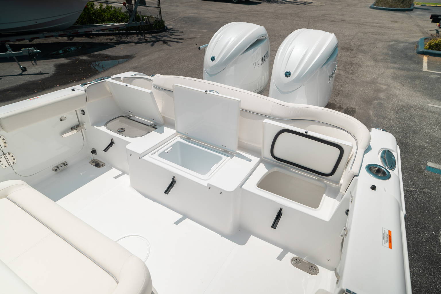 Alternative image of Sea Hunt Ultra 265 SE in Miami, FL