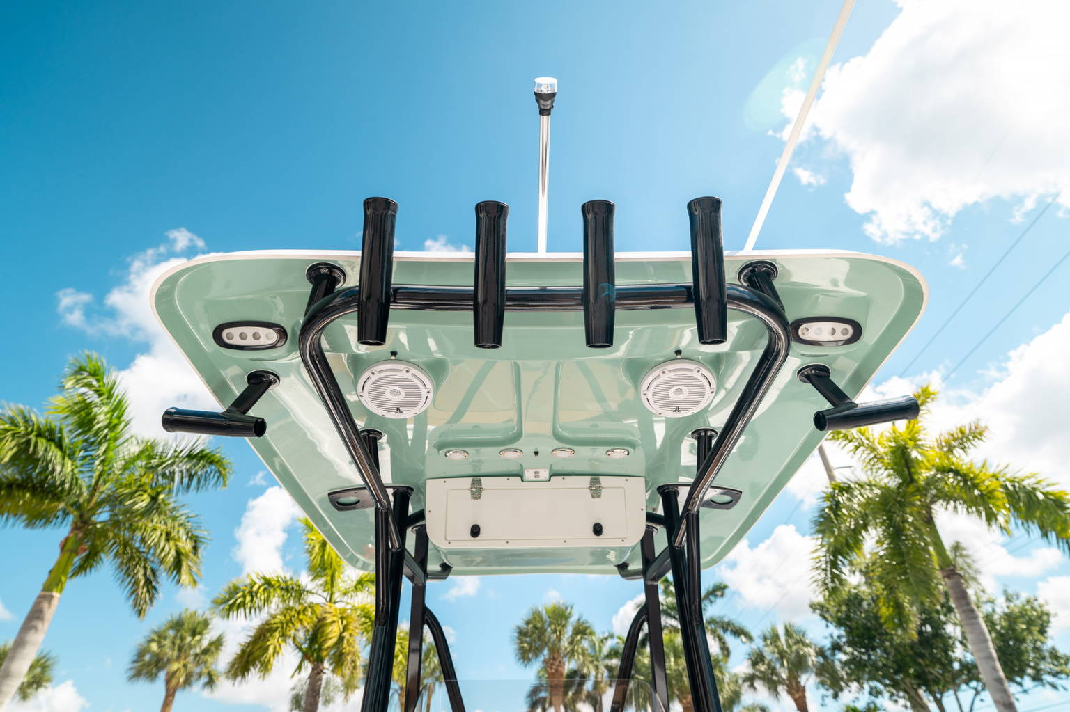 Alternative image of Sea Hunt Ultra 229 in Miami, FL