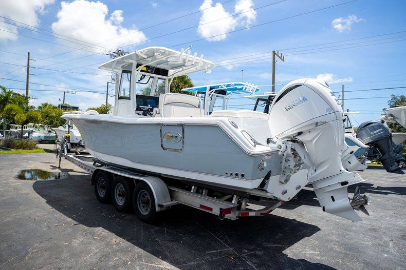 New 2022 Sea Hunt Ultra 305 SE #0063 image 3