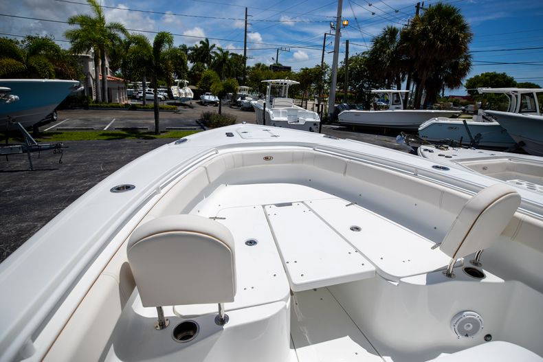 New 2022 Sea Hunt Ultra 305 SE #0063 image 9