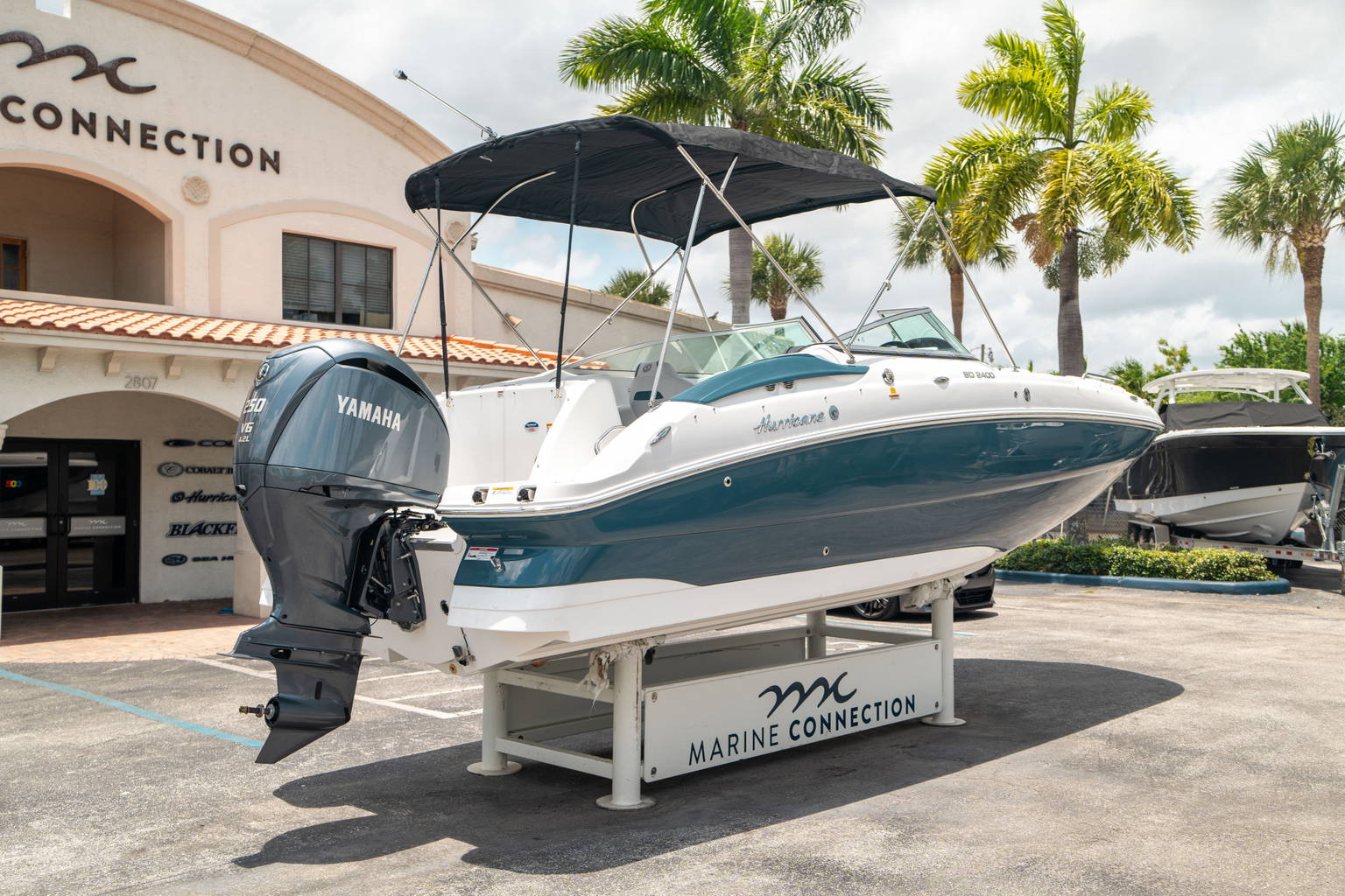 New 2024 Hurricane SunDeck 2400 OB #7827 image 2