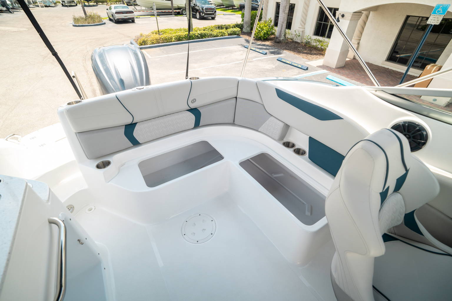 New 2024 Hurricane SunDeck 2400 OB #7827 image 12