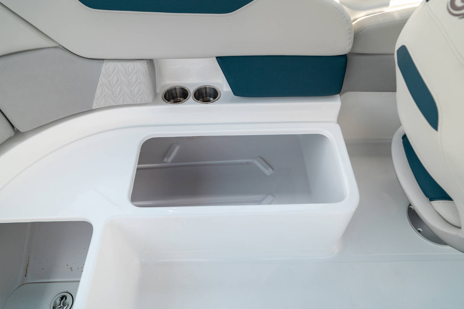New 2024 Hurricane SunDeck 2400 OB #7827 image 14