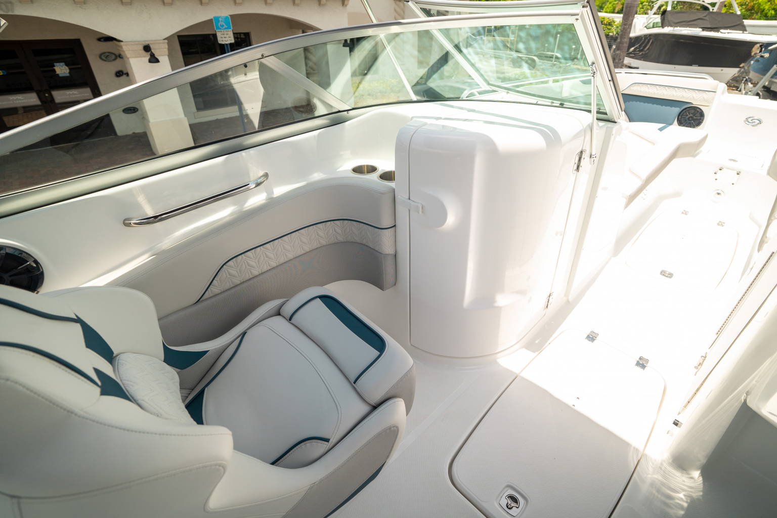 New 2024 Hurricane SunDeck 2400 OB #7827 image 20