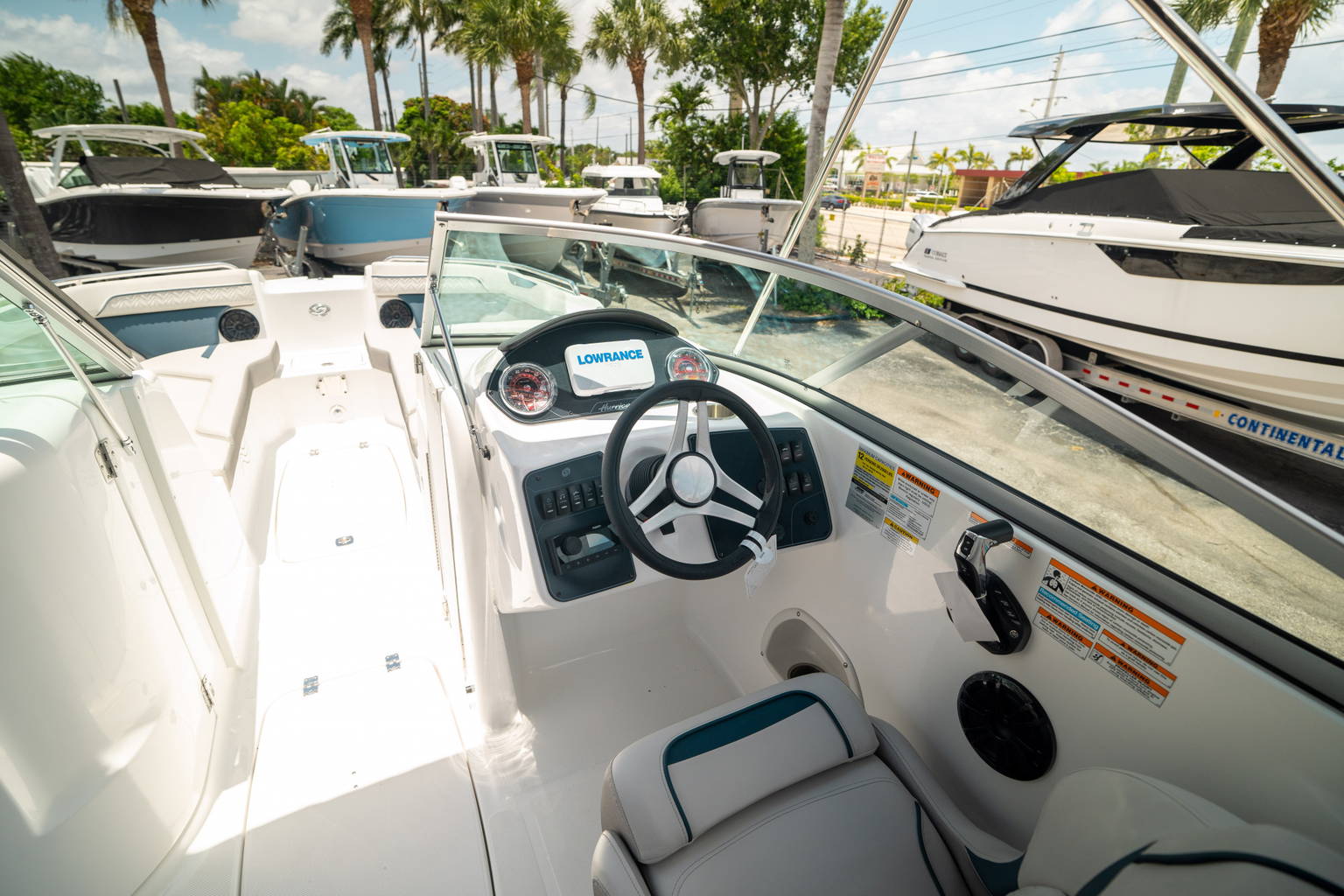 New 2024 Hurricane SunDeck 2400 OB #7827 image 24