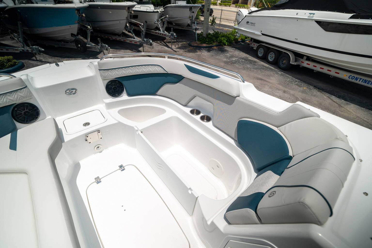 New 2024 Hurricane SunDeck 2400 OB #7827 image 36