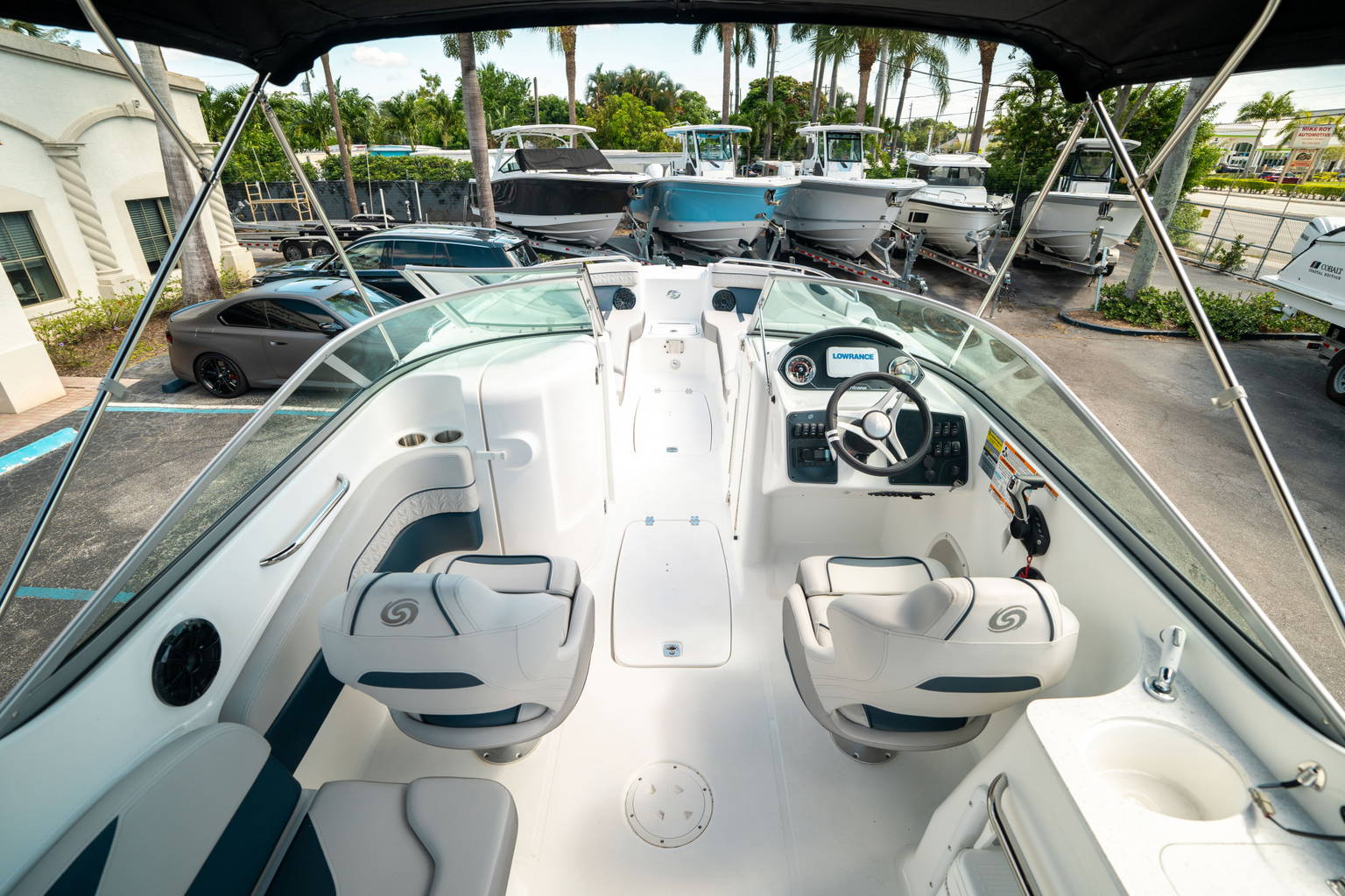 New 2024 Hurricane SunDeck 2400 OB #7836 image 9