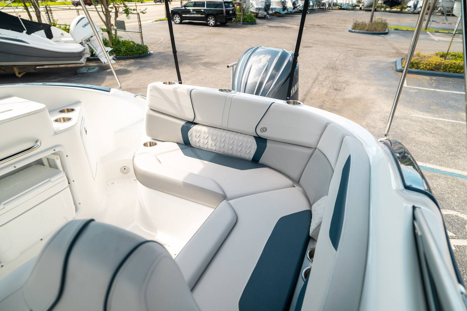 New 2024 Hurricane SunDeck 2400 OB #7836 image 12