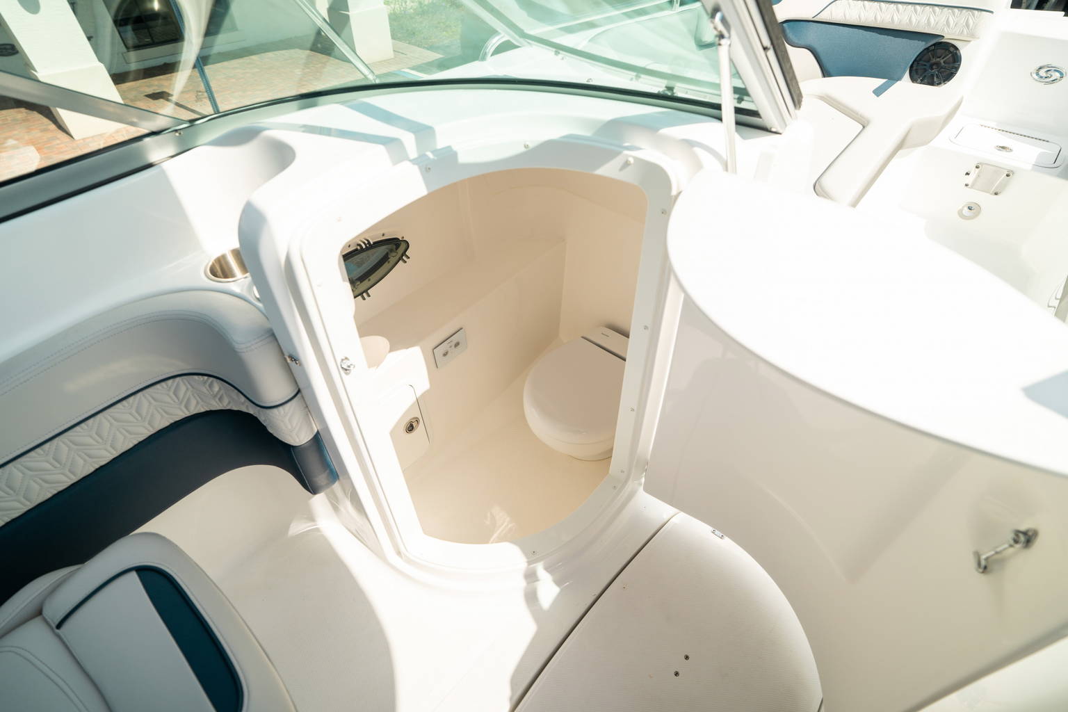 New 2024 Hurricane SunDeck 2400 OB #7836 image 30