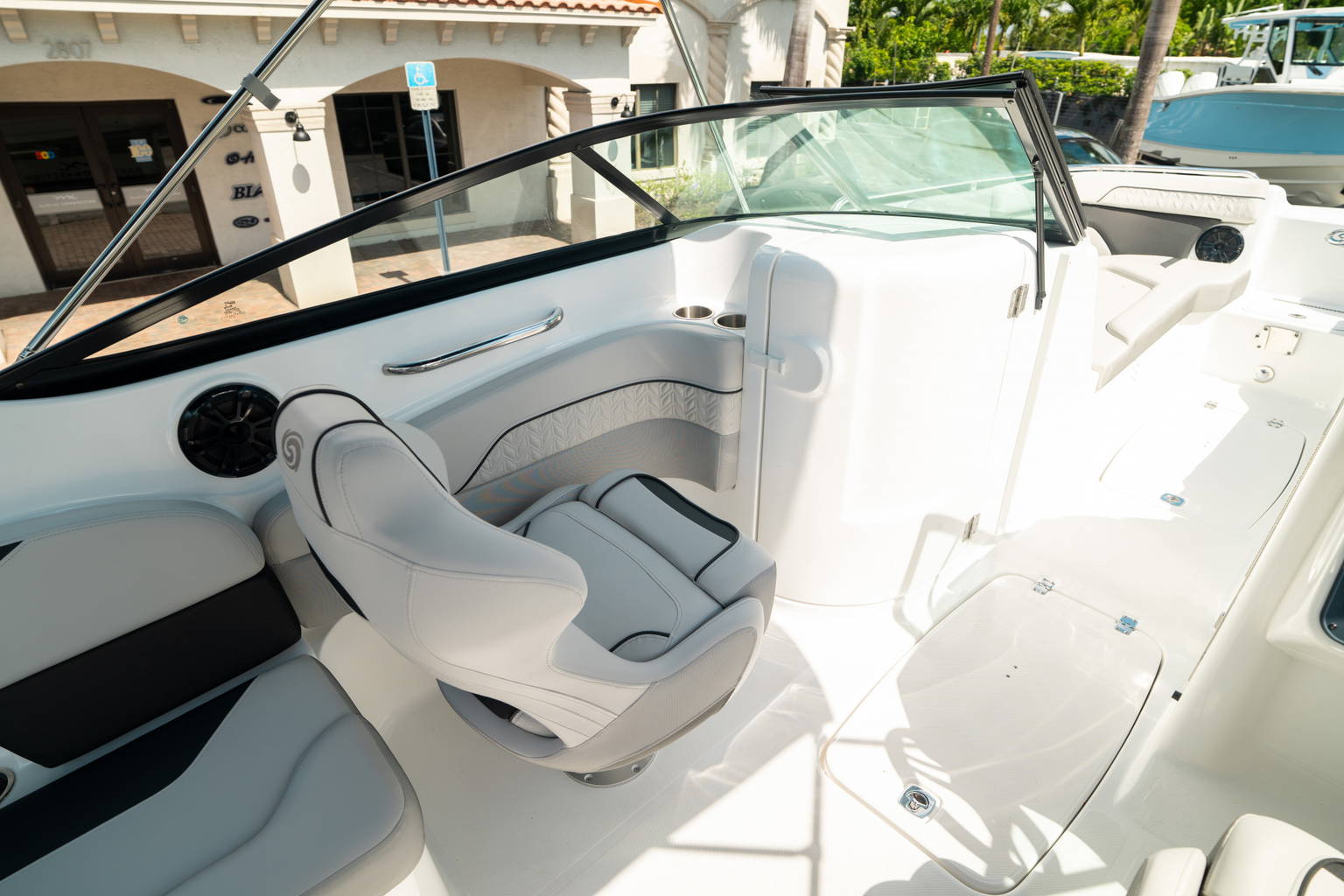 New 2024 Hurricane SunDeck 2400 OB #7891 image 25