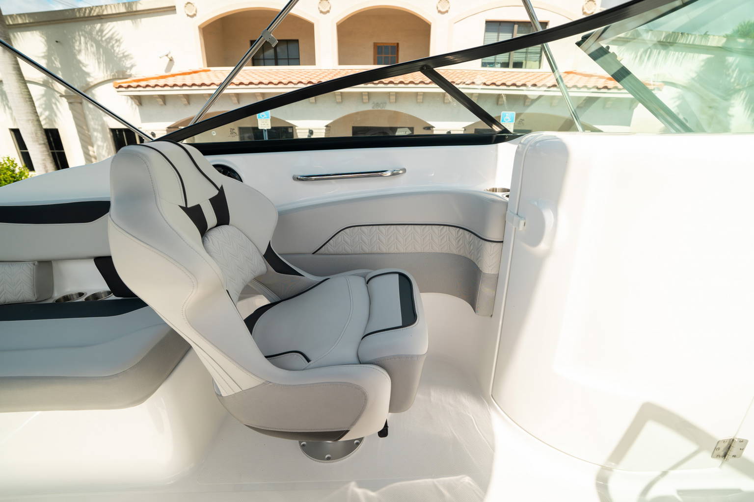 New 2024 Hurricane SunDeck 2400 OB #7891 image 26