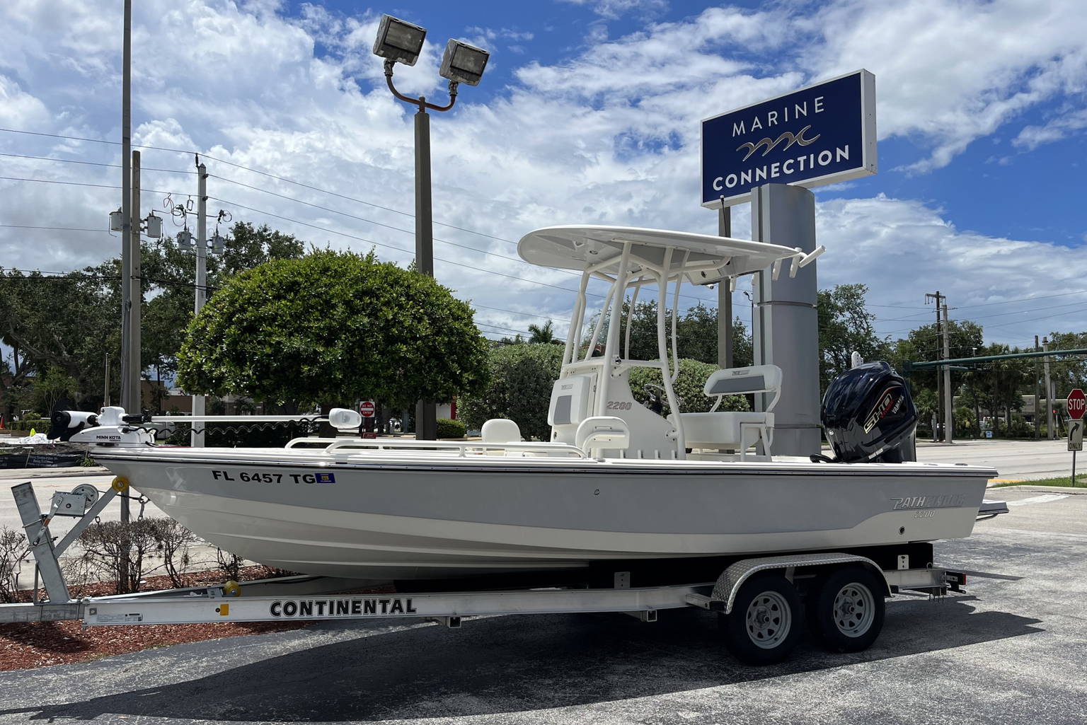 Used 2022 Pathfinder 2200 TRS #W097 image 1