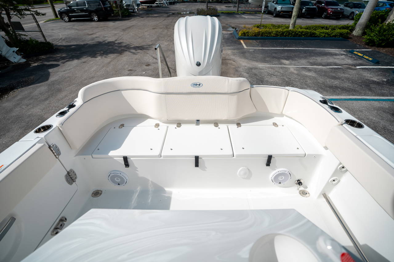Alternative image of Sea Hunt Ultra 239 SE in Fort Lauderdale, FL