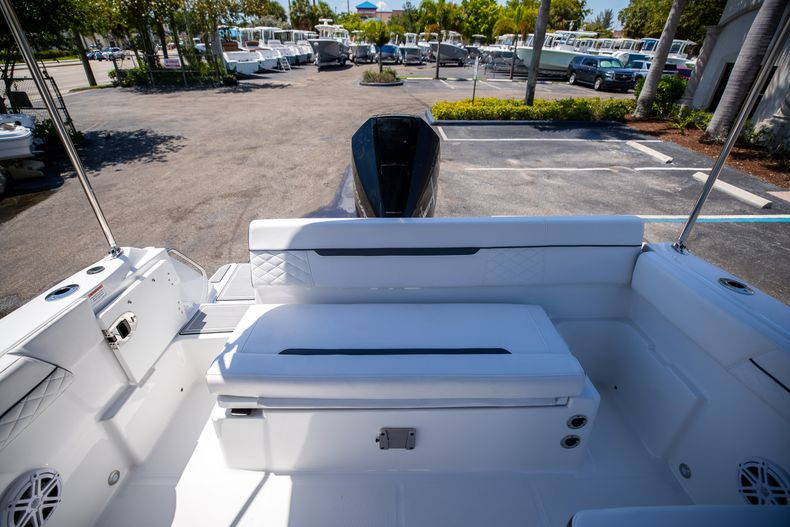 New 2022 Blackfin 232DC #K102 image 12