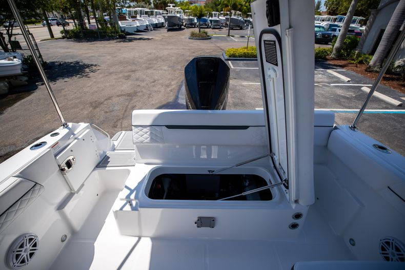 New 2022 Blackfin 232DC #K102 image 13