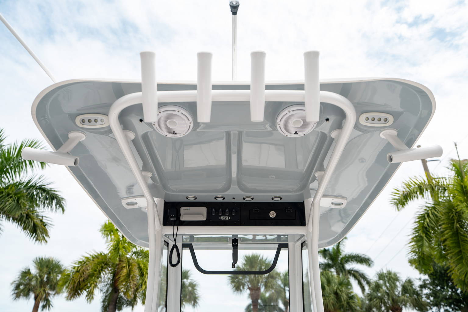 Alternative image of Sea Hunt Ultra 265 SE in Stuart, FL