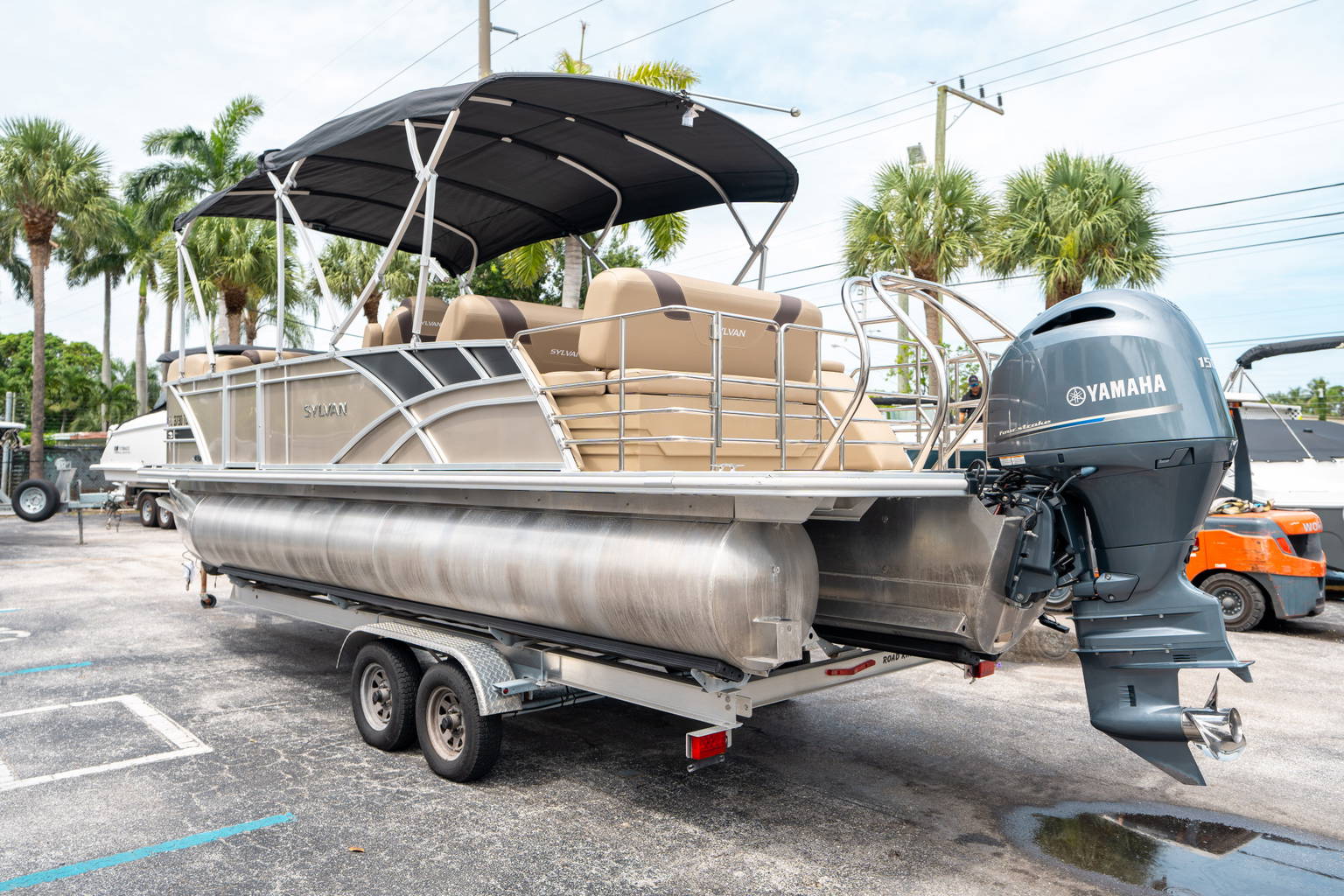 Used 2022 Sylvan L3 Deluxe #1836 image 4