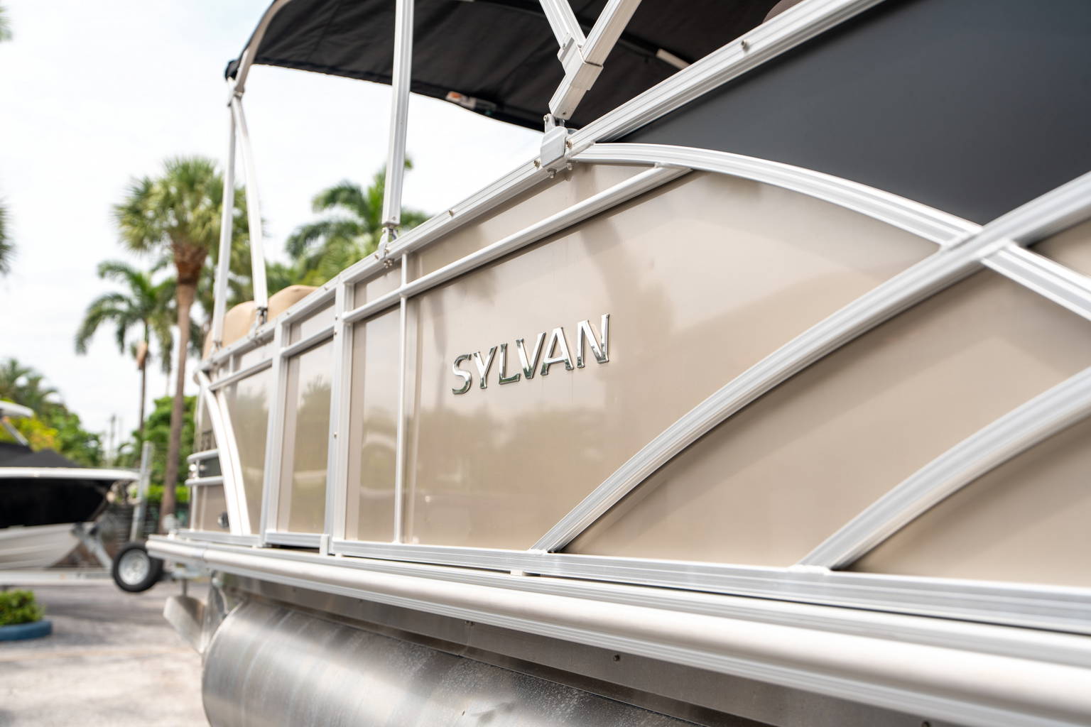 Used 2022 Sylvan L3 Deluxe #1836 image 10