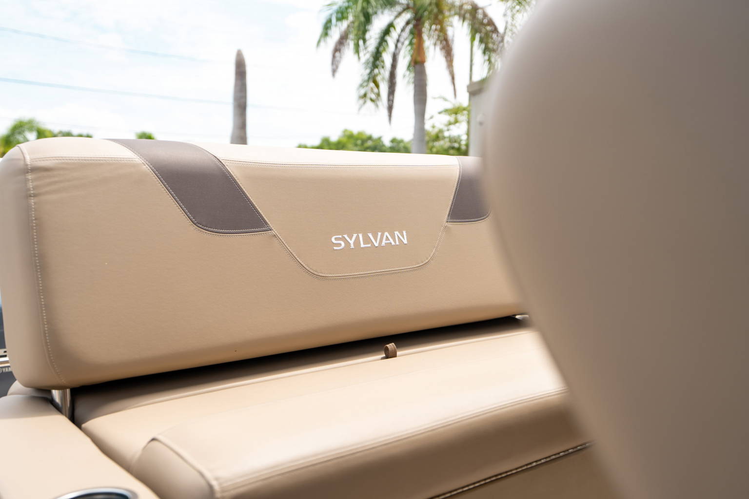 Used 2022 Sylvan L3 Deluxe #1836 image 19
