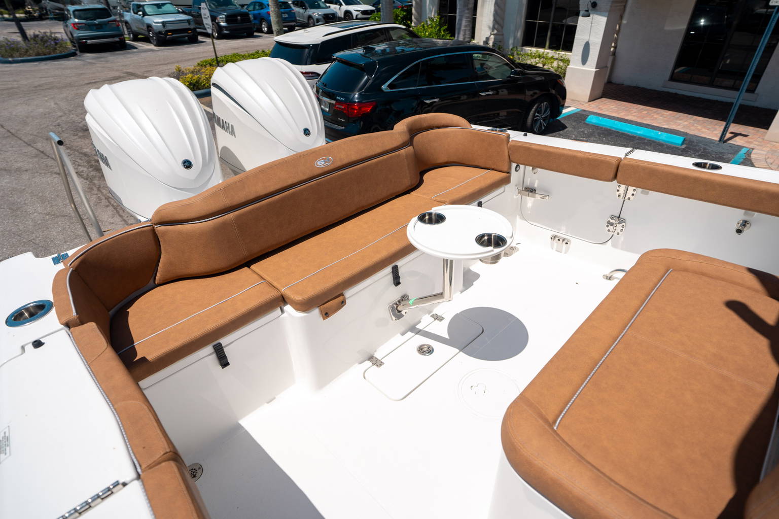 Alternative image of Sea Hunt Ultra 305 SE in Miami, FL