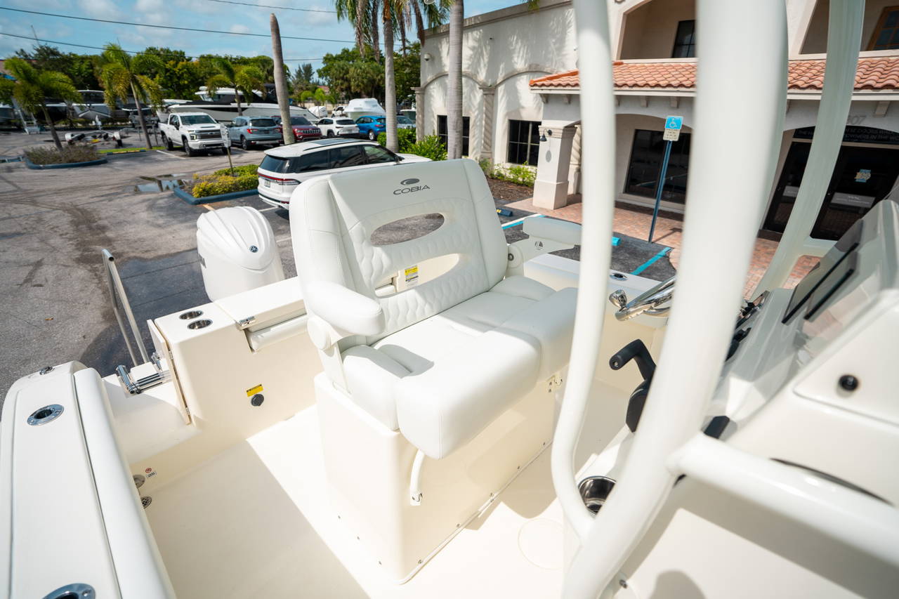 Alternative image of Cobia 220 CC in Vero Beach, FL