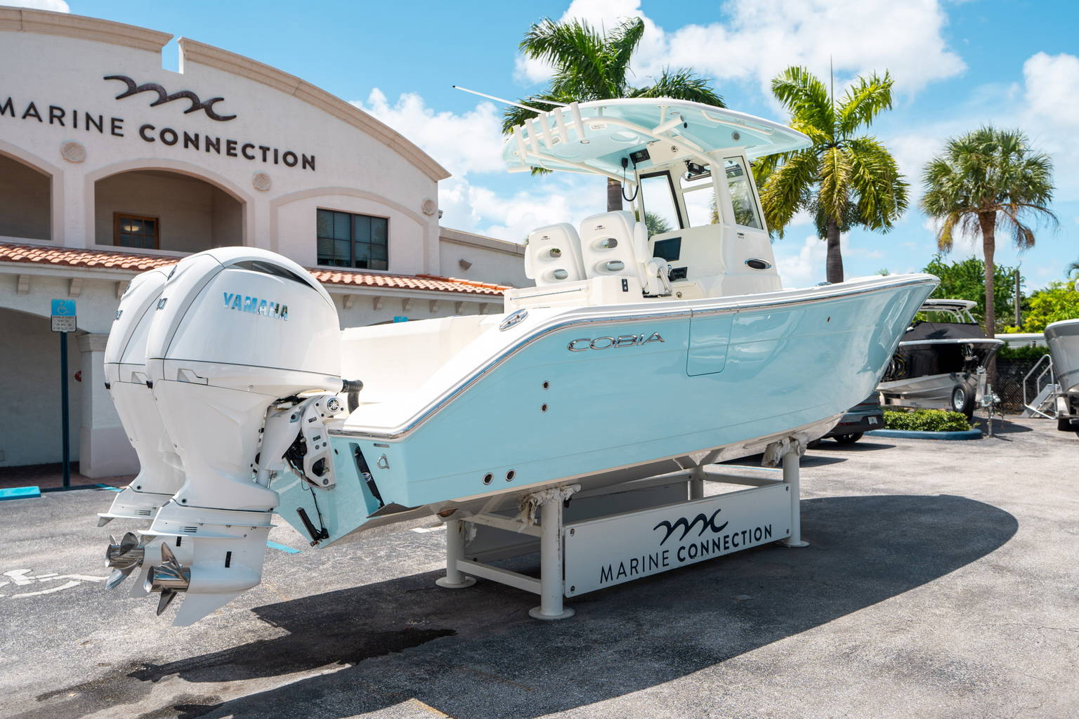 New 2025 Cobia 265 CC #G015 image 2