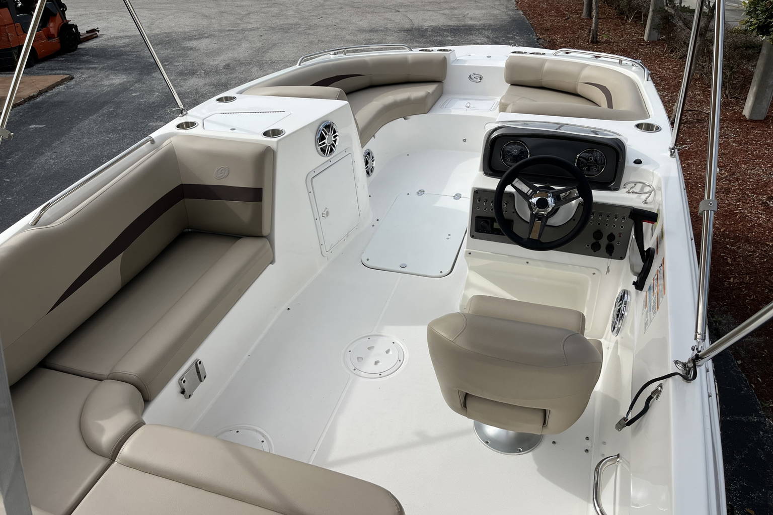 New 2023 Hurricane SunDeck Sport OB SS 188 OB #9141 image 9