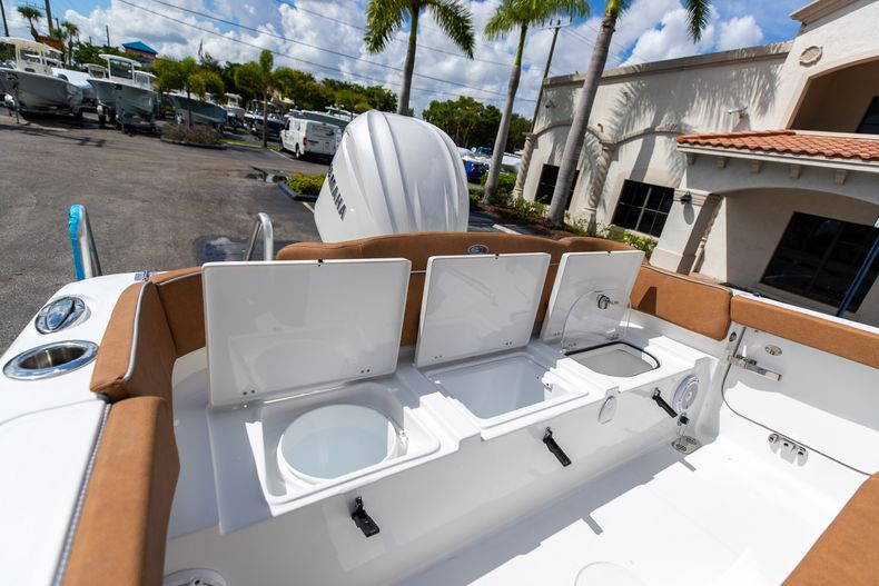 Alternative image of Sea Hunt Ultra 255 SE in Vero Beach, FL