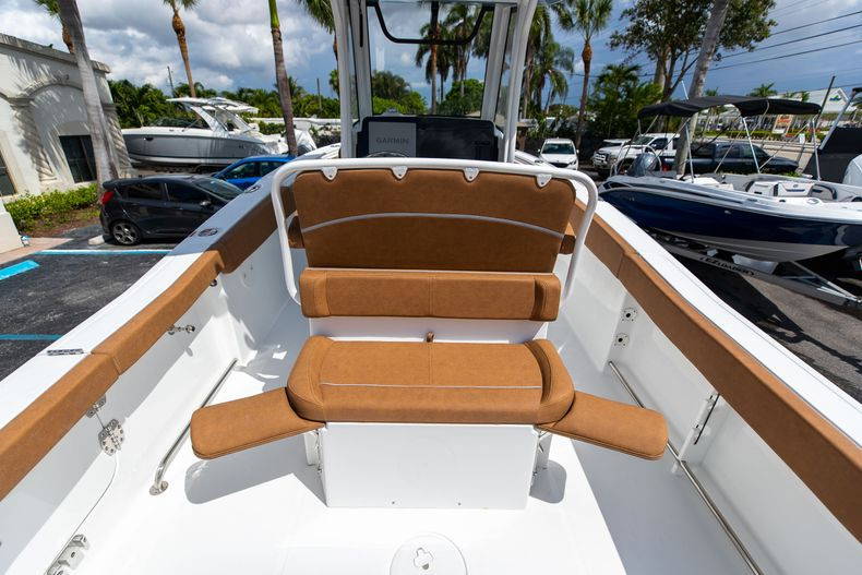 New 2023 Sea Hunt Ultra 255 SE #0282 image 18