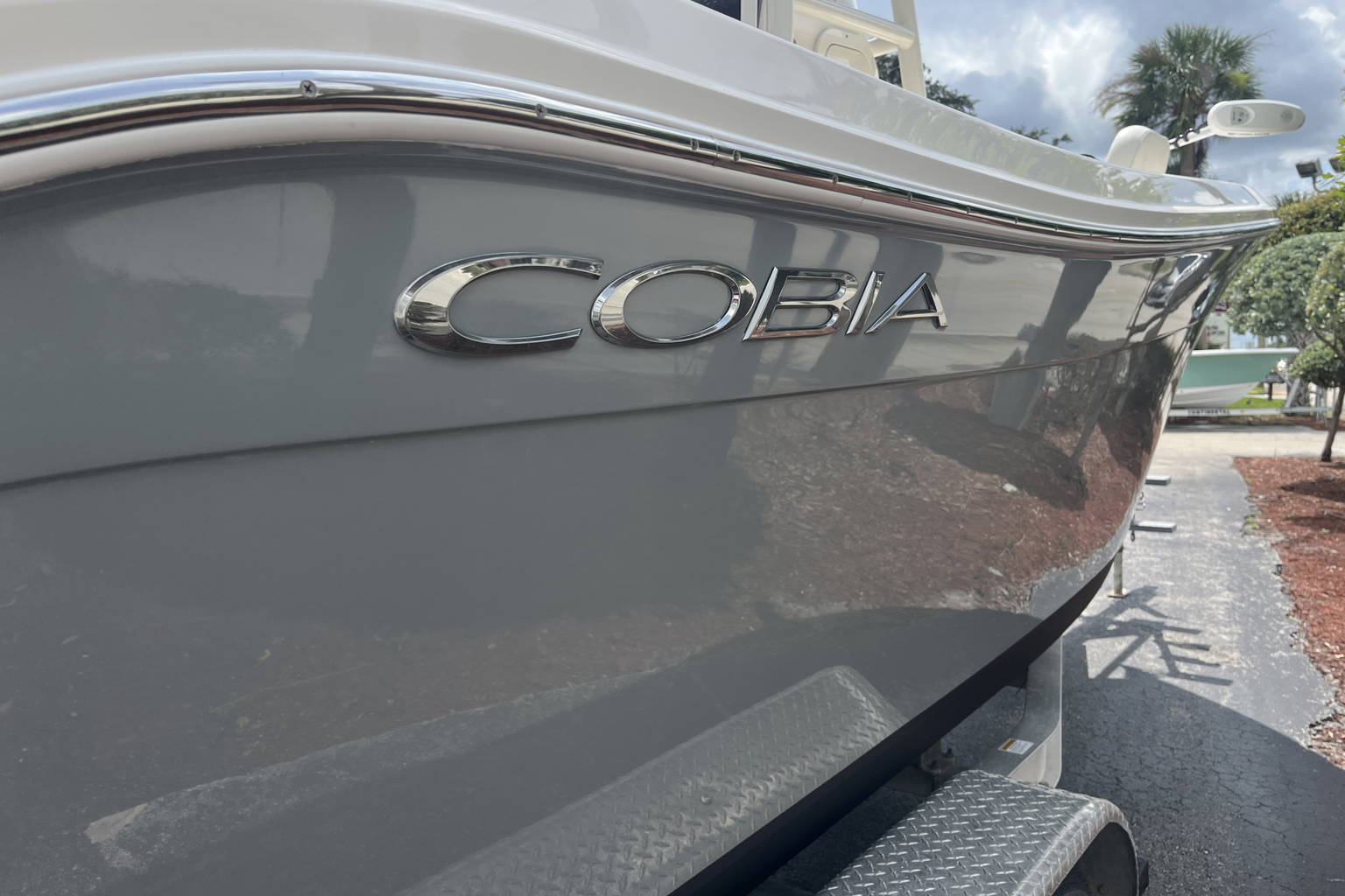 Used 2020 Cobia 220 CC #X090 image 7